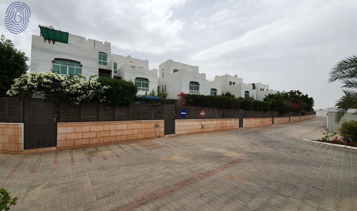 Townhouses in Muna